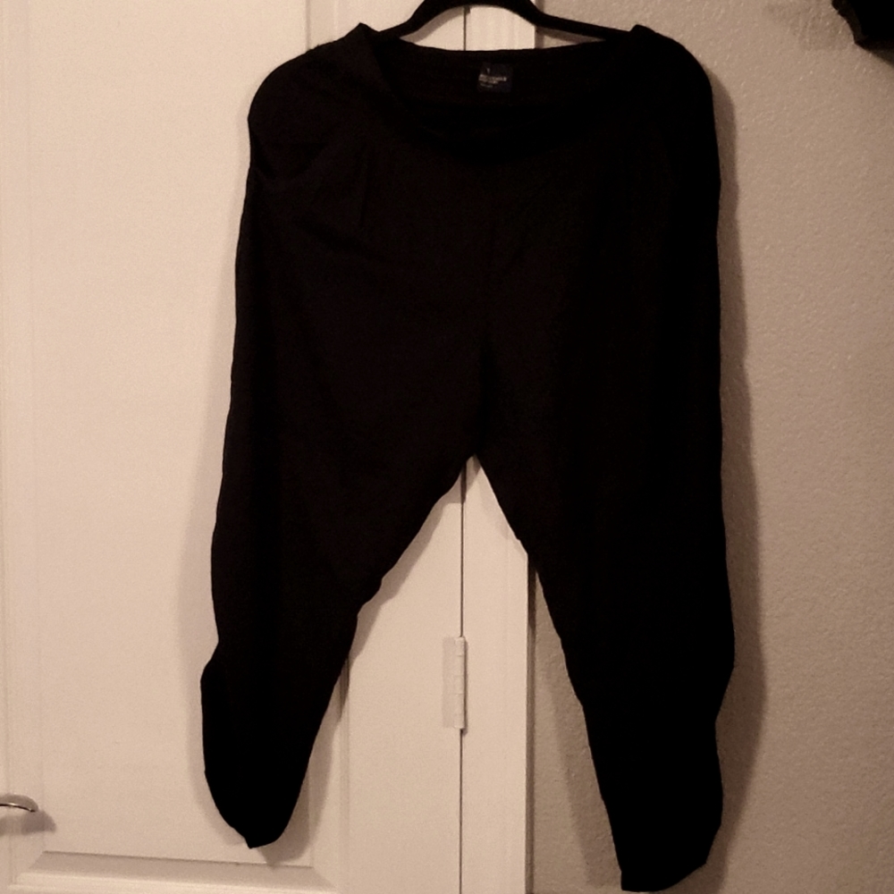 Ae.. Black lounge capri  pants